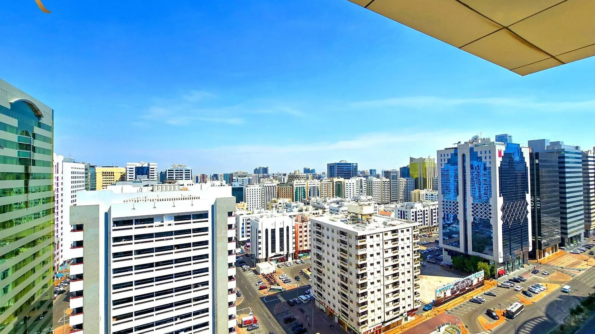 Appartamento Presidential Penthouse Vintage Italian Elegance Abu Dhabi