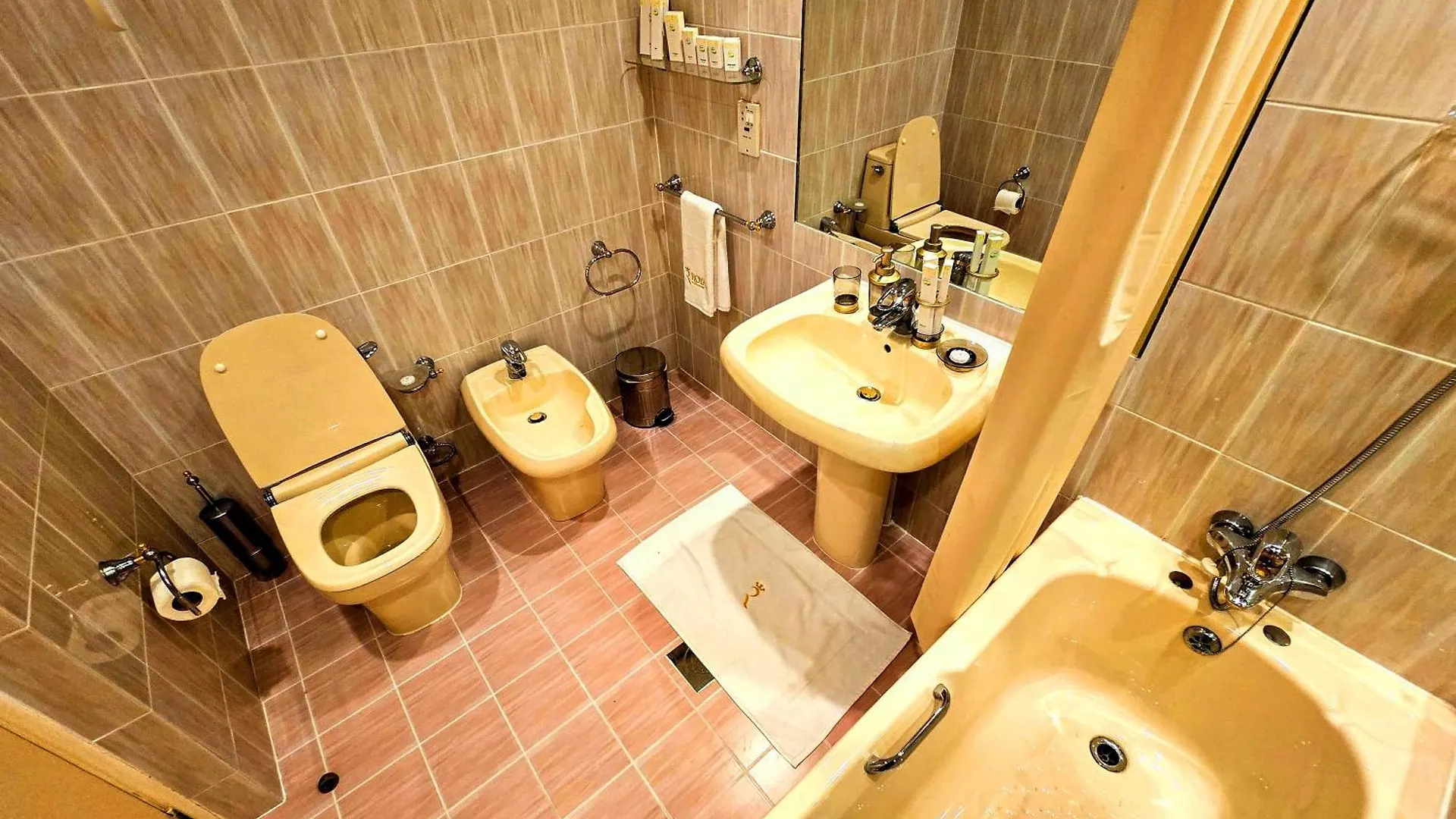 Appartamento Presidential Penthouse Vintage Italian Elegance Abu Dhabi 0*,